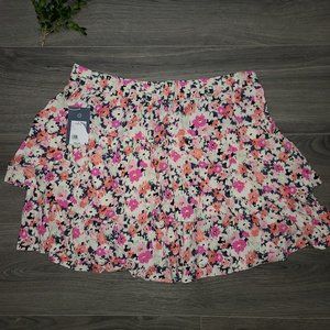 3 For $22 NWT Universal Thread size L Ruffle Tiered Floral Skirt Summer Short